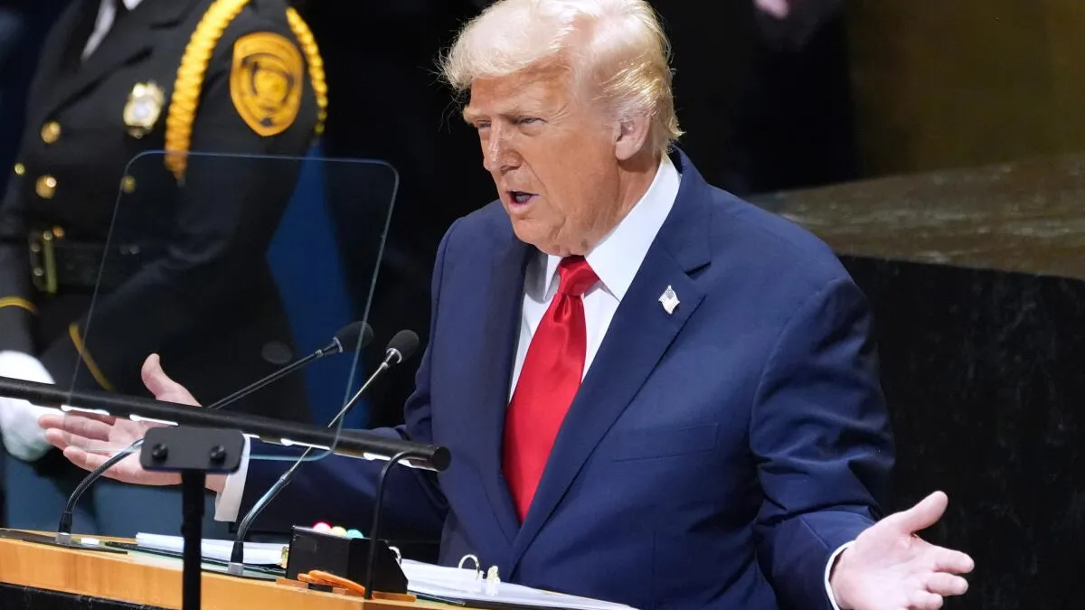 Trump amenaza con usar fuerza militar en Latinoamérica y menciona captura de Maduro